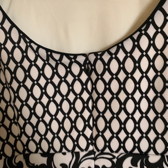 White House black market dress - Picture 3 of 8